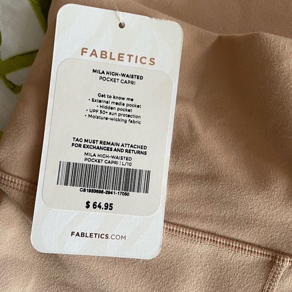 Fabletics high waisted pocket Capri NWT - Picture 2 of 6